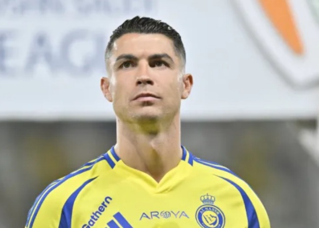 Romano: Al Nassr nỗ lực thuyết phục Ronaldo ở lại