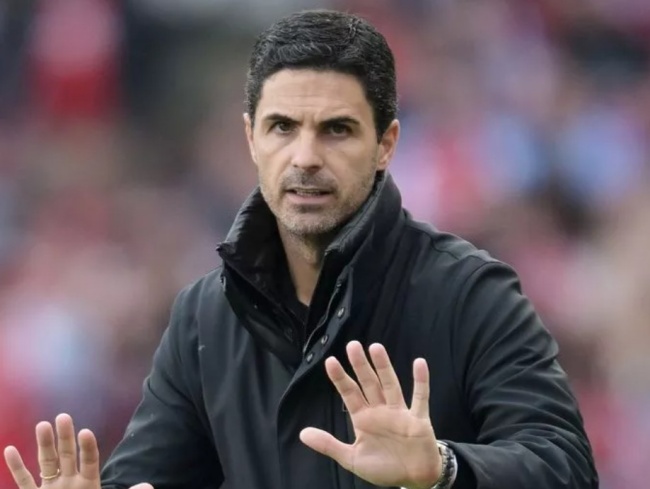 Arsenal sẽ chi tiêu mạnh tay ở hè 2025.