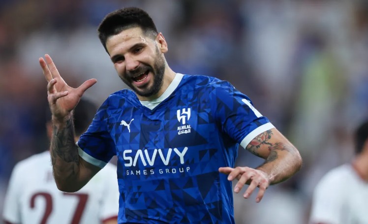 Mitrovic có phải là lời giải cho bài toán hàng công của MU?
