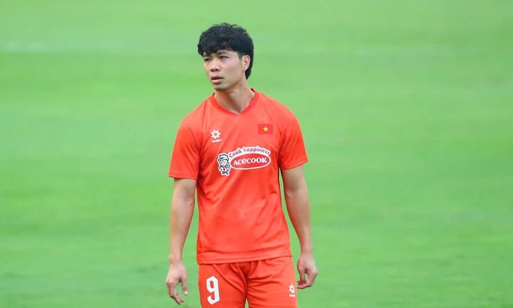 NÓNG: Công Phượng chia tay ĐT Việt Nam