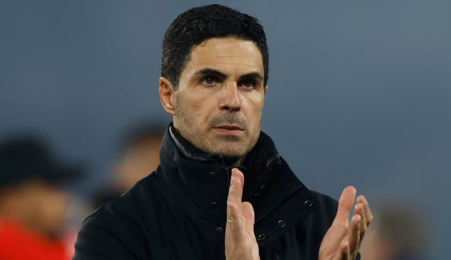 Arteta đối mặt thử thách khi Joan Garcia nghiêng về Barcelona