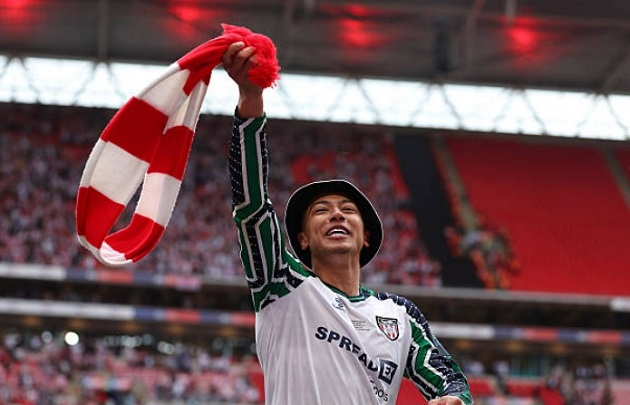 Jobe Bellingham đứng trước cơ hội lớn dự FIFA Club World Cup.
