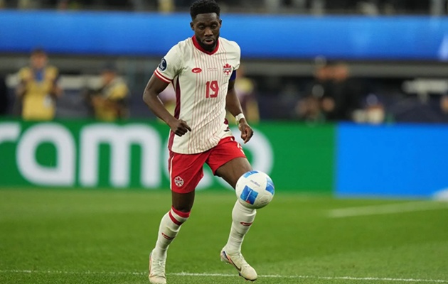 Real tái quan tâm Davies