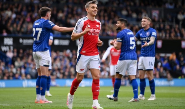 Hàng công Arsenal: Giữ ai, bán ai - Bài toán danh hiệu và sự tàn nhẫn cần thiết