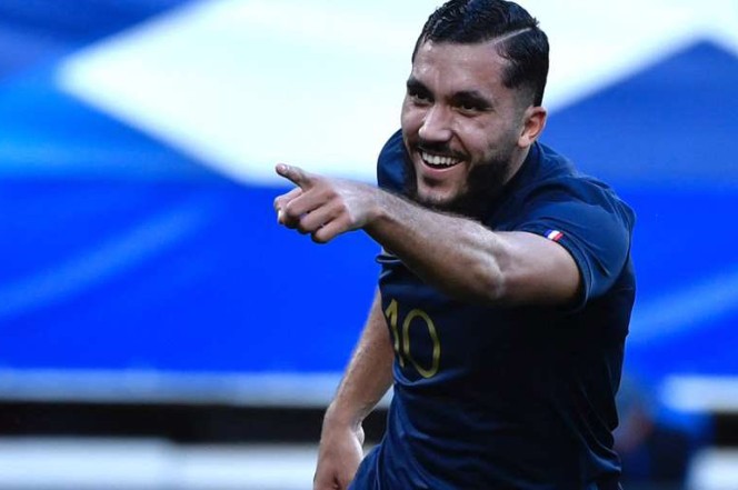 NÓNG! Man City đạt thỏa thuận với Rayan Cherki