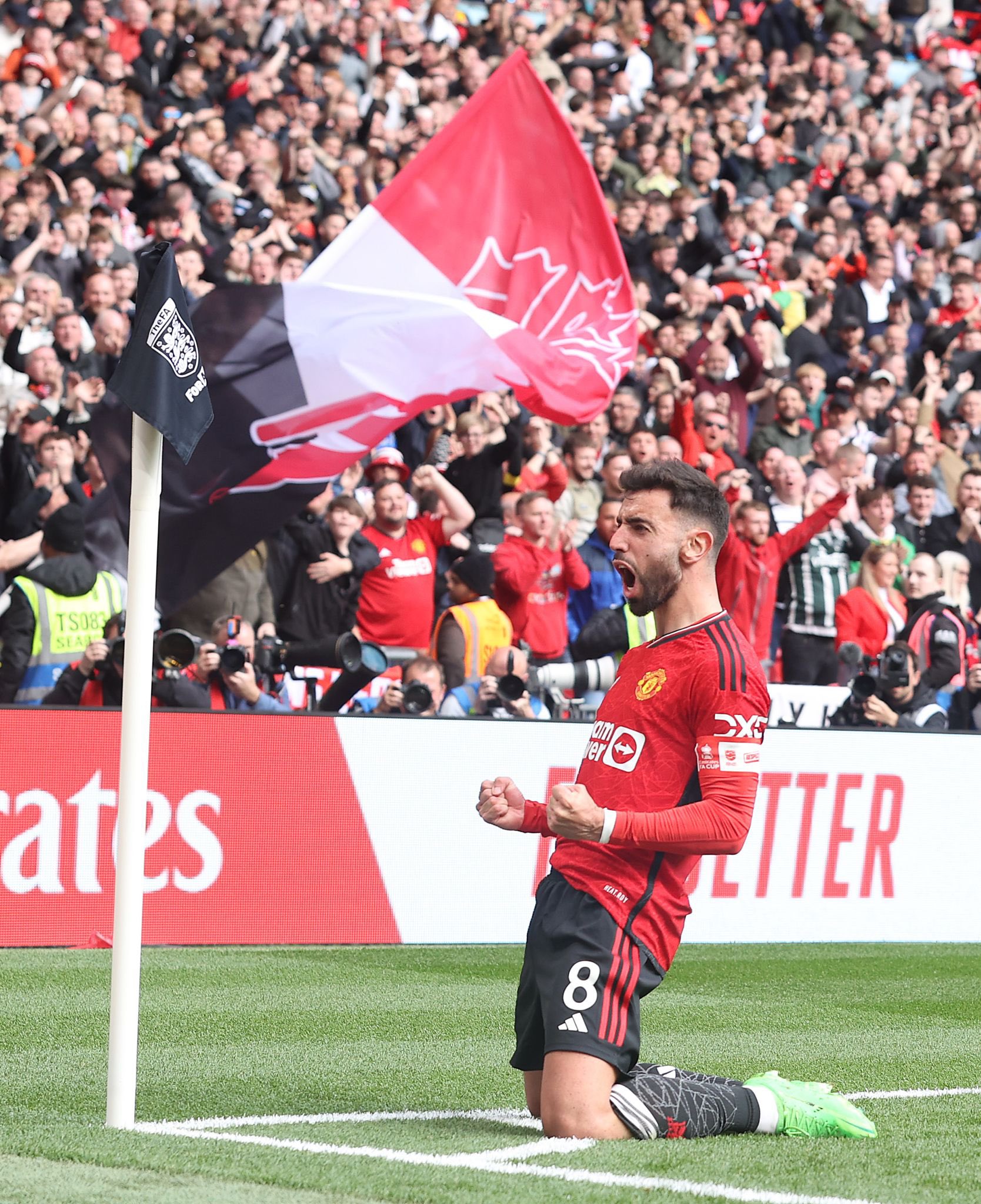 Người hâm mộ Man Utd vẫn còn được thấy Bruno cống hiến hết mình khi ra sân.