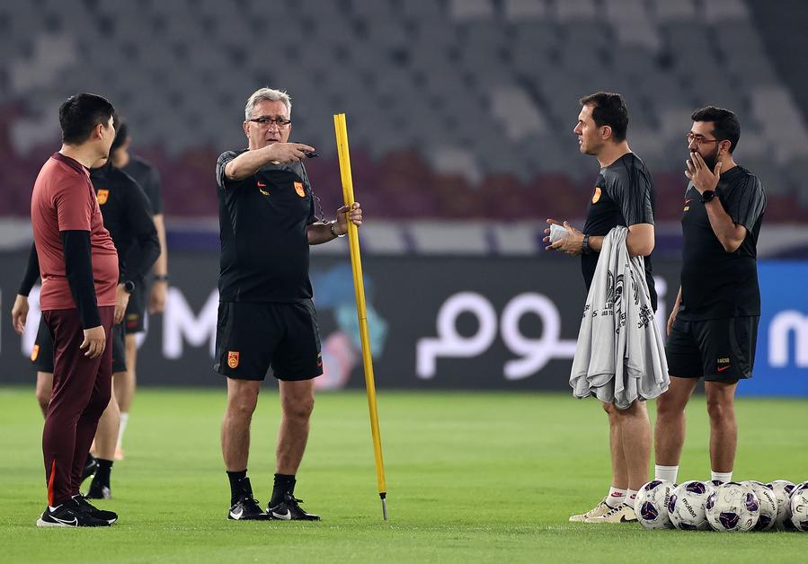 HLV Branko Ivankovic của Trung Quốc từng giúp Iran vô địch Asiad.