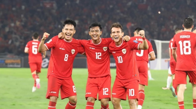 HLV Kluivert bất ngờ gạch Asnawi và Arhan trước trận gặp Trung Quốc