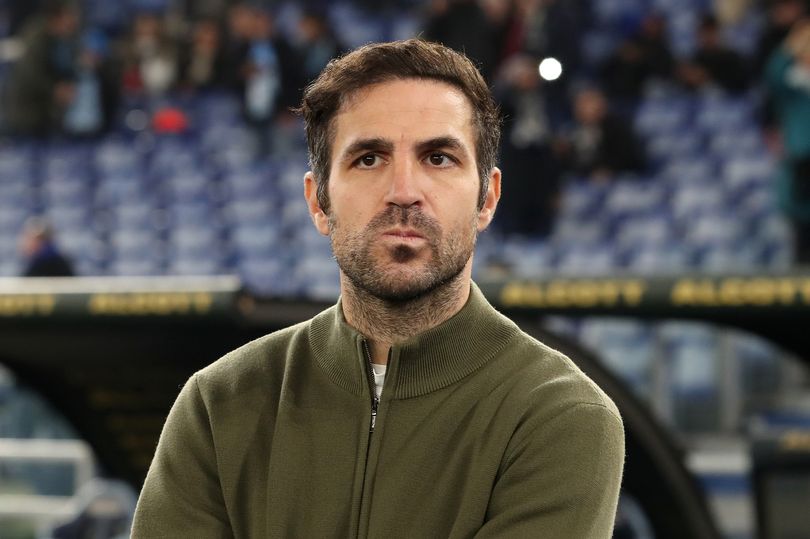 Inter nhắm Hojlund, Fabregas từng "bật đèn xanh" cho thương vụ