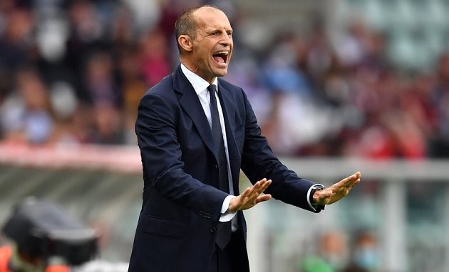 Allegri chuẩn bị cho một tiền vệ dày dặn kinh nghiệm là Modric