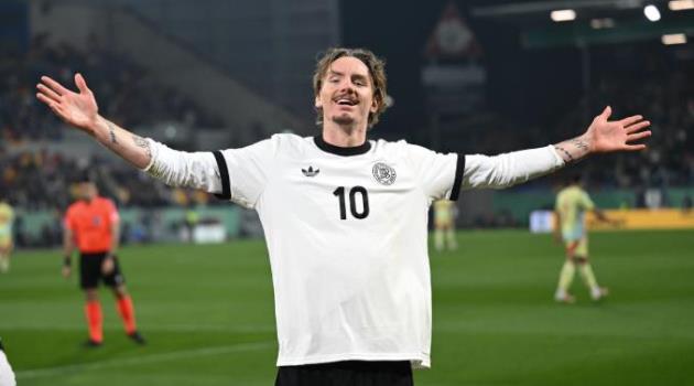 Liverpool đàm phán chiêu mộ Woltemade thay Nunez