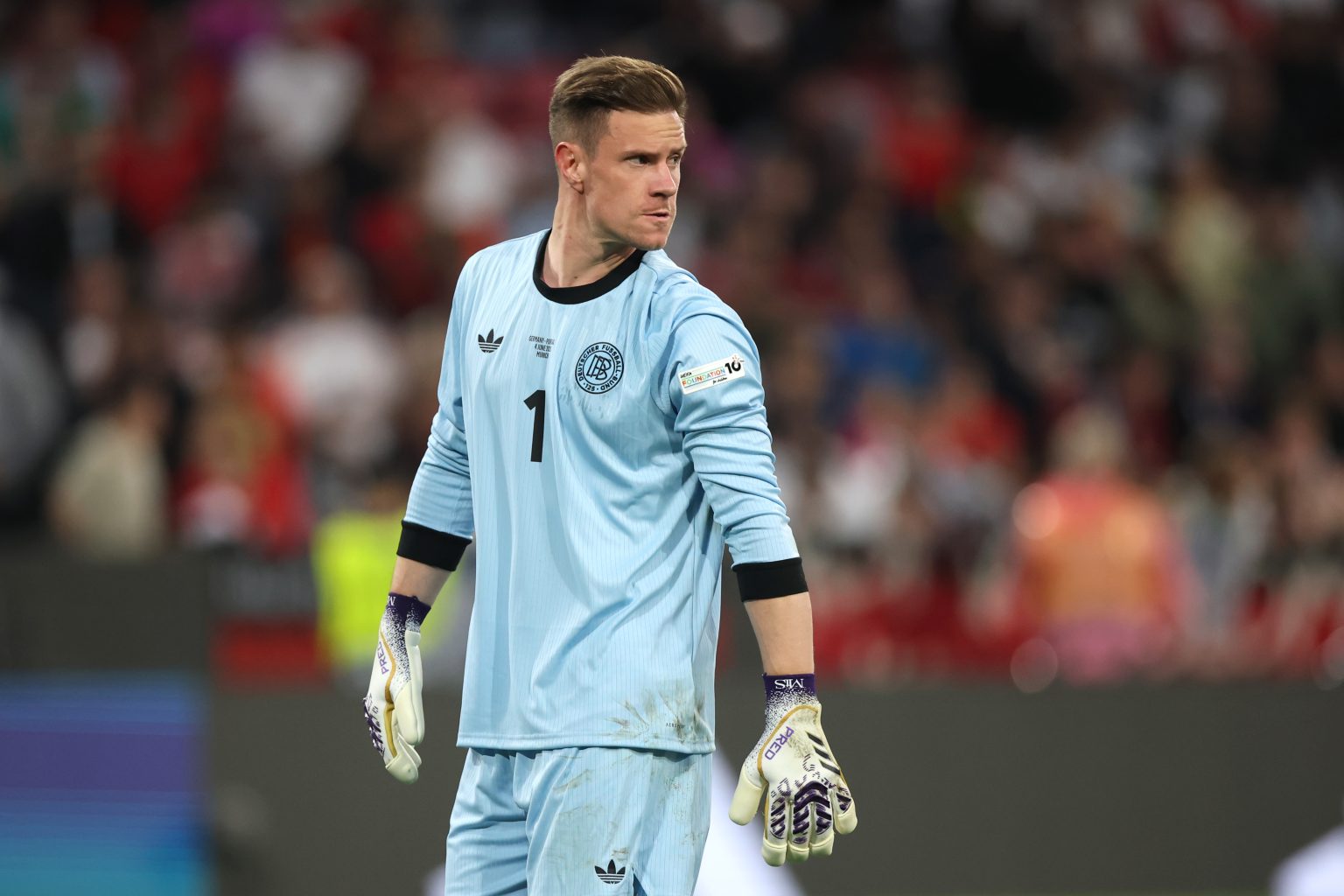 Ter Stegen vẫn là một thủ môn đẳng cấp.
