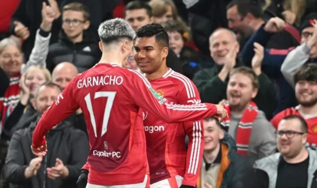Chuyển nhượng MU: Tăng tốc vụ Mbeumo; Casemiro và 4 tiền đạo có thể ra đi