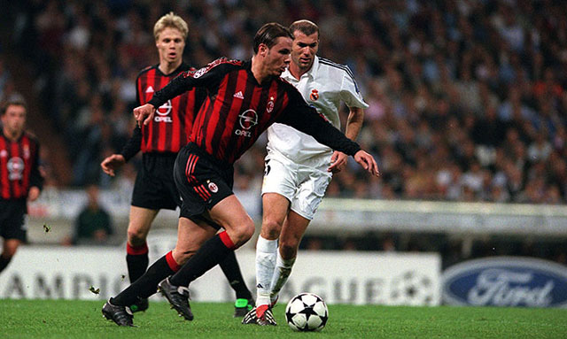 Trong màu áo AC Milan, Redondo đối đầu với đội bóng cũ Real Madrid.