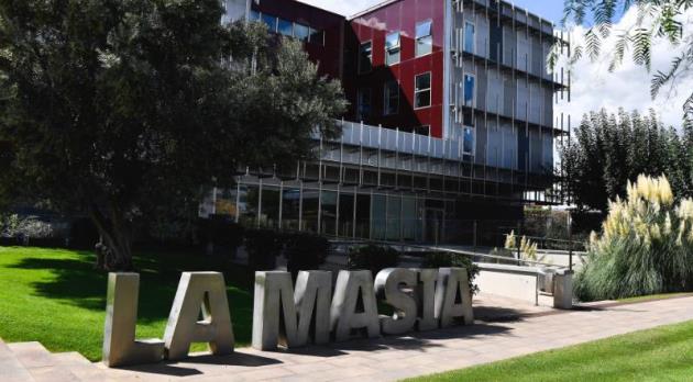 La Masia vượt trội La Fabrica, Real Madrid lép vế trong cuộc đua học viện