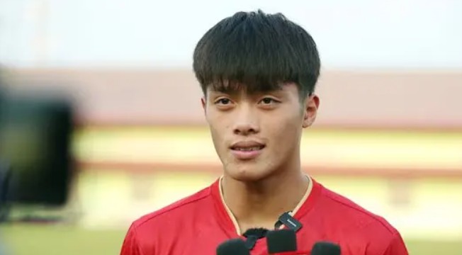 Nguyễn Quốc Việt nhận nhiều kỳ vọng khi được triệu tập thay thế đàn anh Nguyễn Công Phượng. Ảnh: VFF.