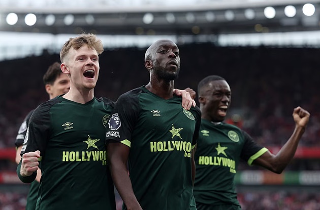 Brentford chuyển mình nhờ Frank