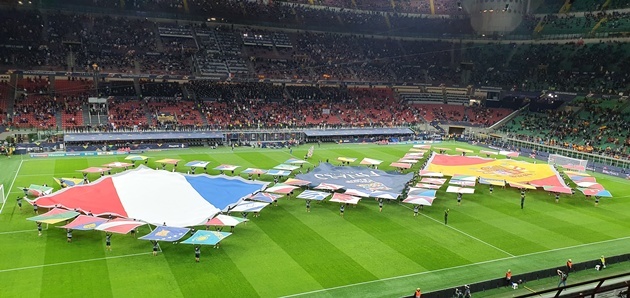 Màn trình diễn trước trận chung kết UEFA Nations League 2021 tại Milan, Ý, giữa đội tuyển Pháp và Tây Ban Nha.
