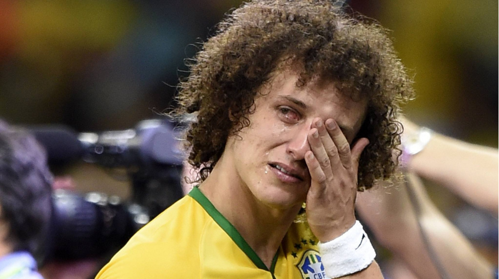 David Luiz khóc nghẹn sau trận đấu