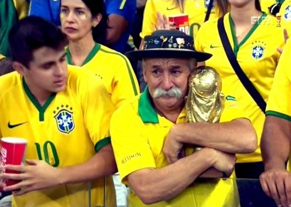Brazil lỡ hẹn với cơ hội giành cup vàng tại chính quê hương