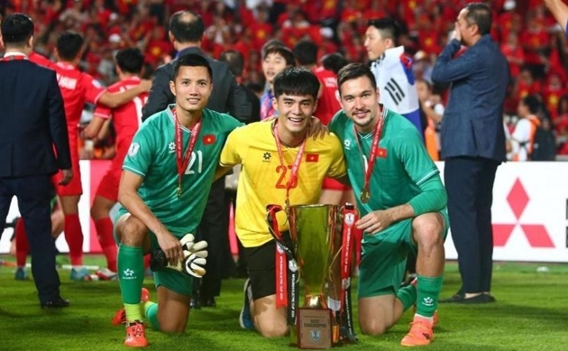 Tuyển Việt Nam: Cuộc đua trong khung gỗ giữa Đình Triệu và Nguyễn Filip