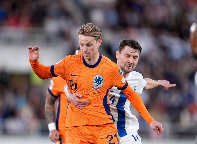 De Jong vừa giúp Hà Lan giành 3 điểm.