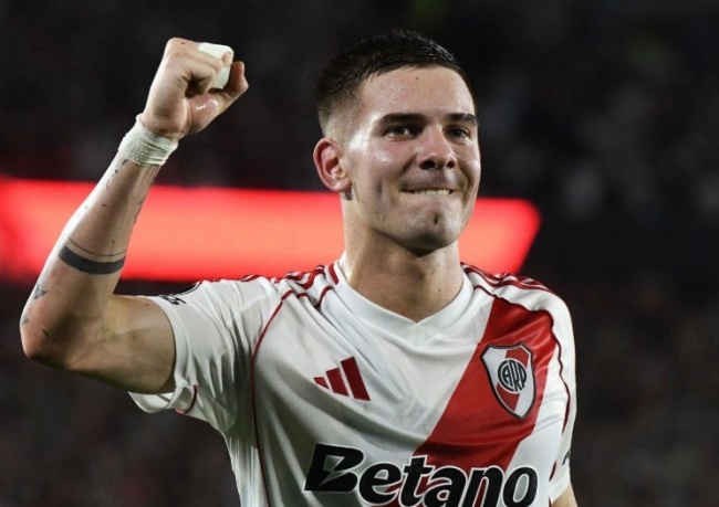 Franco Mastantuono cập bến Real Madrid.