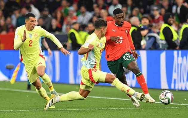 Mendes gây ấn tượng tại Nations League, CĐV Man United kêu gọi ký hợp đồng