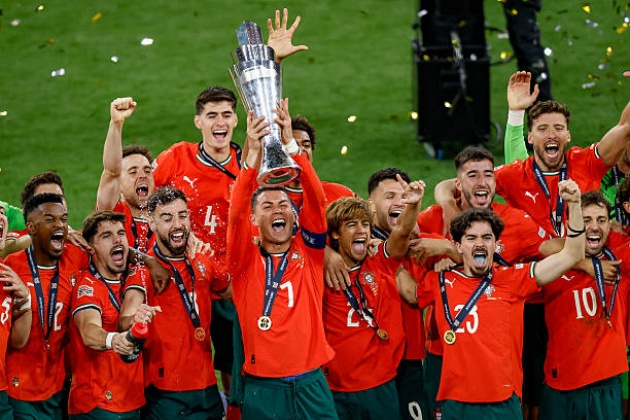 Ronaldo tạo loạt kỷ lục đáng kinh ngạc ở tuổi 40