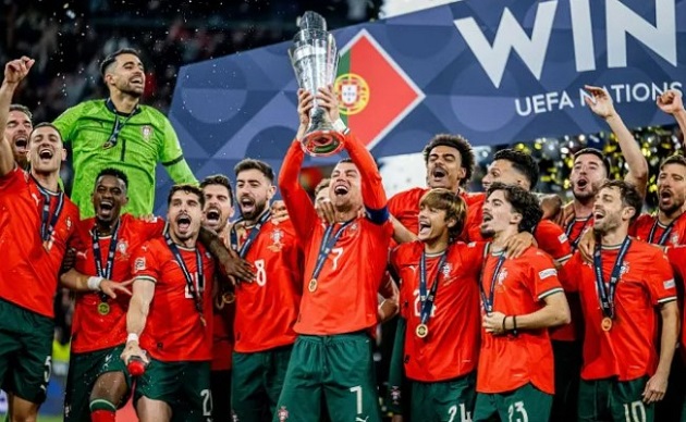 Ronaldo chiến đấu với chấn thương, giúp Bồ Đào Nha vô địch Nations League