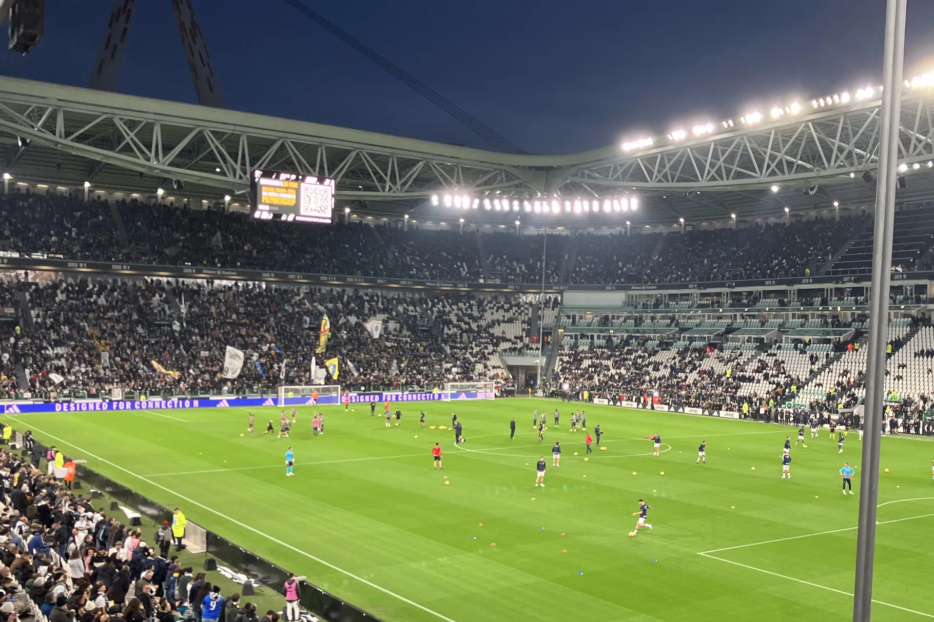 Góc nhìn của khán giả về sân nhà của Juve.