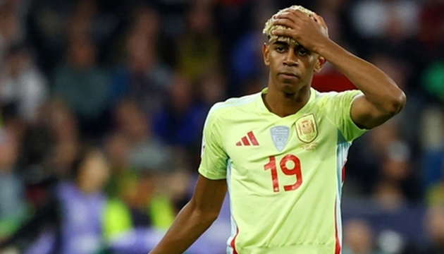 Lamine Yamal "dỗi" khi bị thay ra, HLV Tây Ban Nha nói gì?