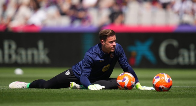 Barcelona gây khủng hoảng ở vụ Ter Stegen vì thiếu quyết đoán