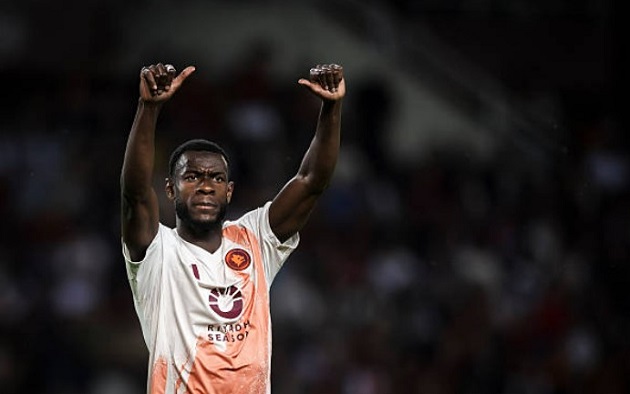 Roma đòi 34 triệu bảng, Man Utd muốn chiêu mộ Ndicka ngay hè này
