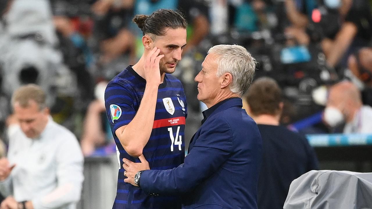 Rabiot có mối quan hệ thân thiết với HLV Deschamp.