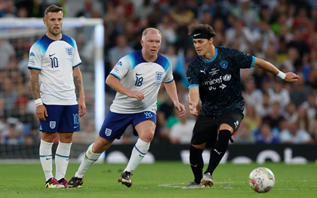 Paul Scholes cũng sẽ ra sân cho Three Lions trong trận đấu từ thiện