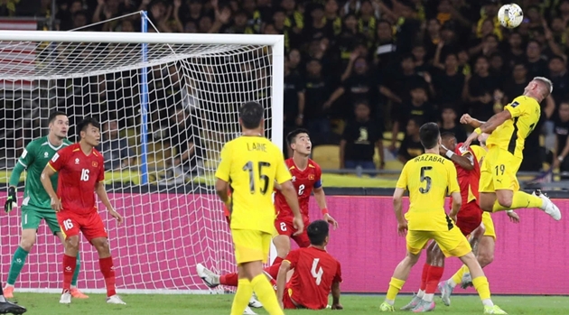Malaysia khiến Việt Nam ngỡ ngàng.