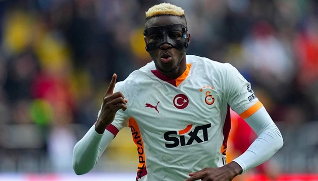 Victor Osimhen là một trong những mục tiêu bổ sung hàng công Man United.