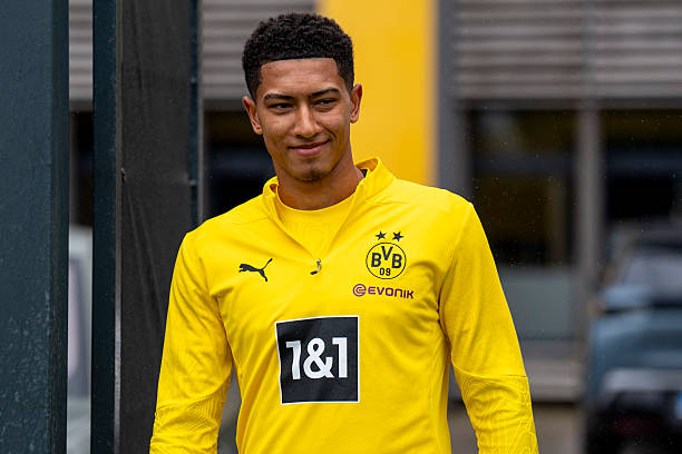 Bellingham đã chính thức cập bến Dortmund.