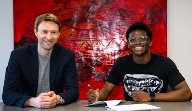Leverkusen chính thức chiêu mộ thần đồng PSG cho Ten Hag