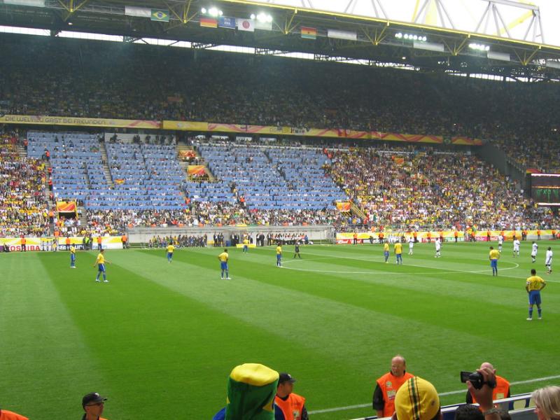 Signal Iduna Park là 1 trong những sân đấu được chọn để tổ chức World Cup 2006.