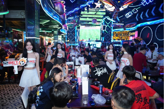 Tuy không đạt được kết quả như mong đợi, nhưng buổi cổ vũ cho ĐTQG VN đã kết thúc trong sự hân hoan