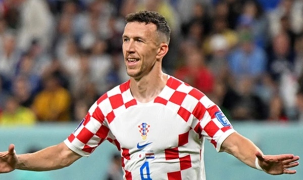 NÓNG! Perisic quyết định chờ đợi Barca