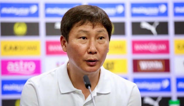 Ông Kim Sang-sik mất ngủ sau trận thua Malaysia.