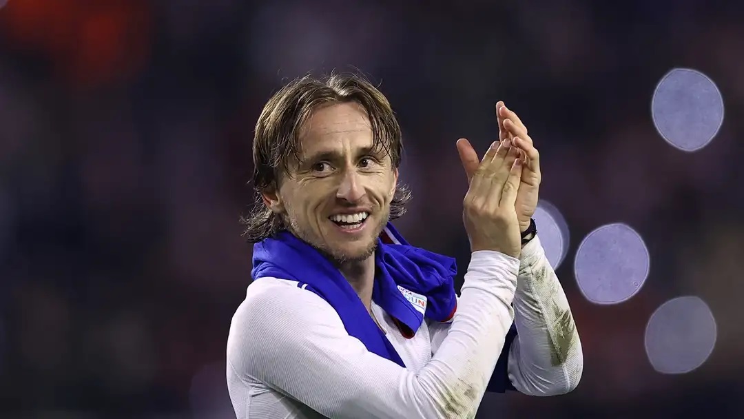 Tôn trọng Real Madrid, Luka Modric hoãn chuyển nhượng đến AC Milan