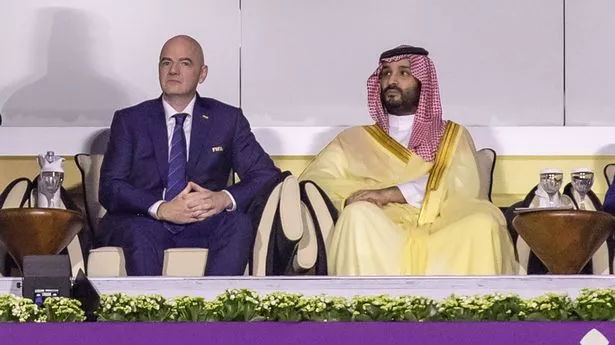 Infantino và FIFA bị chỉ trích không ít về vấn đề nhân quyền của người lao động nhập cư.