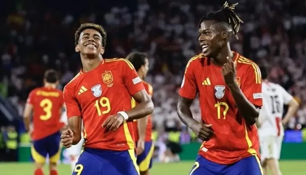 Lamine Yamal ngầm thông báo việc Nico Williams gia nhập Barcelona?