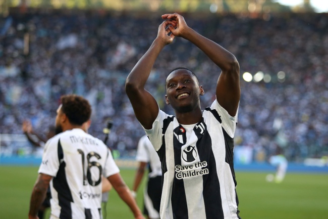 Chuyển nhượng Juventus: 3 mục tiêu Osimhen, Kolo Muani và Ederson cho mùa giải mới