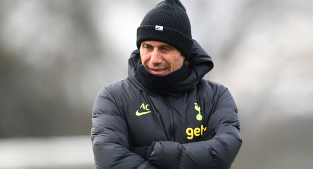 Tổn thất cá nhân và khác biệt tư duy khiến Conte rời Tottenham