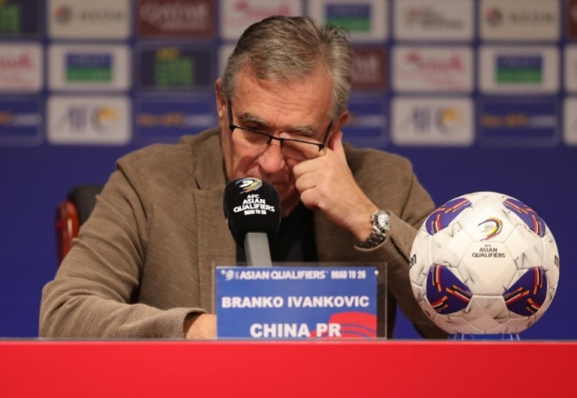 HLV Ivankovic bị sa thải sau khi Trung Quốc dừng bước ở vòng loại World Cup